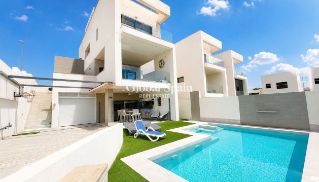 VILLA - Resale - BENIJÓFAR -
                Costa Blanca