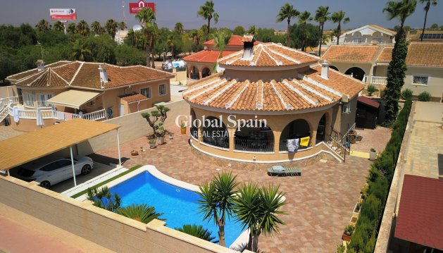 VILLA - Resale - Benijofar -
                Monte Azul
