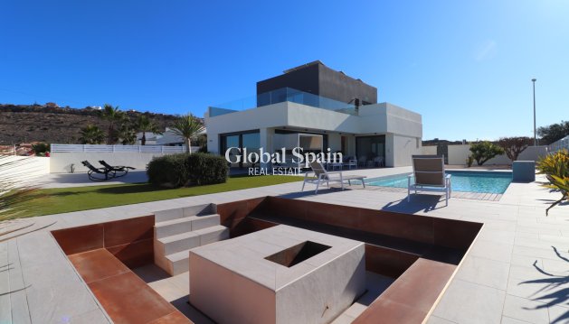 VILLA - Resale - BENIMAR -
                Benimar III