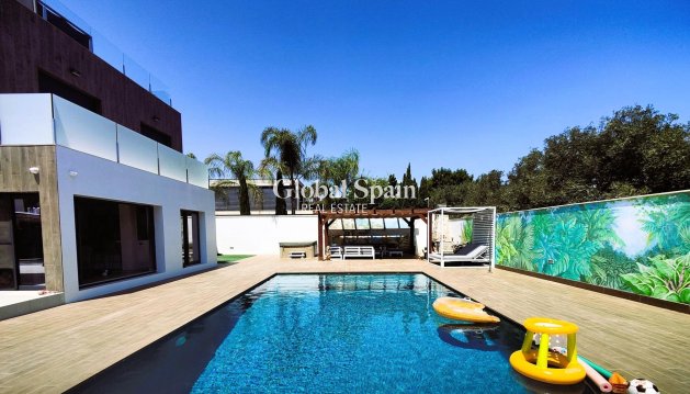 VILLA - Resale - CABO ROIG -
                Costa Blanca