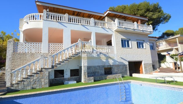 VILLA - Resale - CAMPOAMOR -
                Costa Blanca