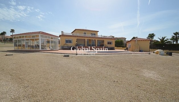 VILLA - Resale - CAMPOS DEL RÍO -
                Inland