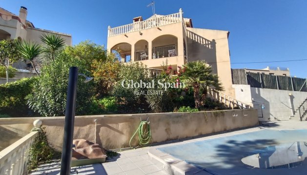 VILLA - Resale - CAÑADAS DE SAN PEDRO -
                Inland