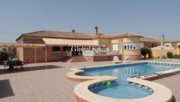 VILLA - Resale - CATRAL -
                Catral