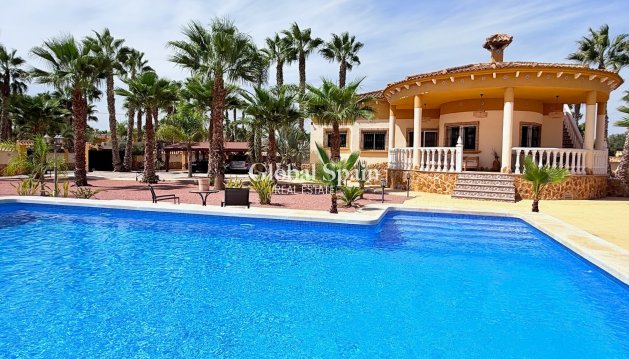 VILLA - Resale - CATRAL -
                CATRAL
