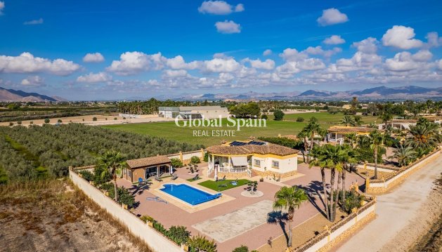 VILLA - Resale - CATRAL -
                CATRAL