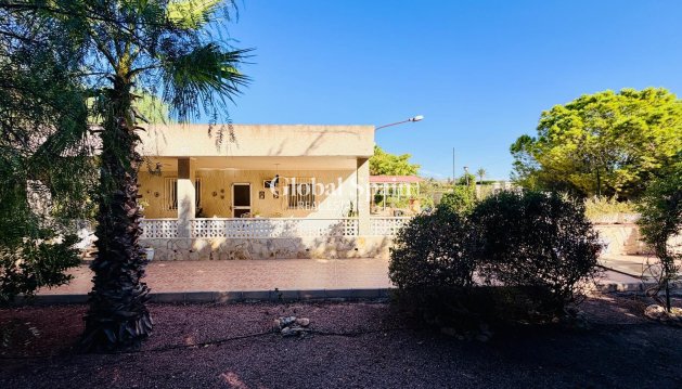 VILLA - Resale - CREVILLENTE -
                CREVILLENTE