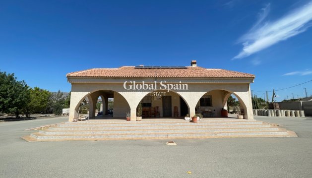 VILLA - Resale - CREVILLENTE -
                Inland