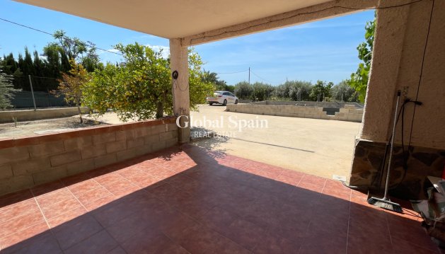 VILLA - Resale - CREVILLENTE -
                Inland