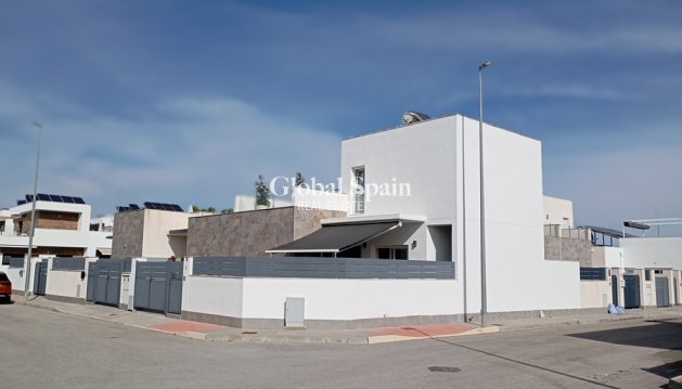 VILLA - Resale - DAYA VIEJA -
                Costa Blanca