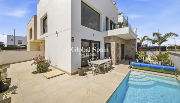 VILLA - Resale - Daya Vieja -
                Daya Vieja