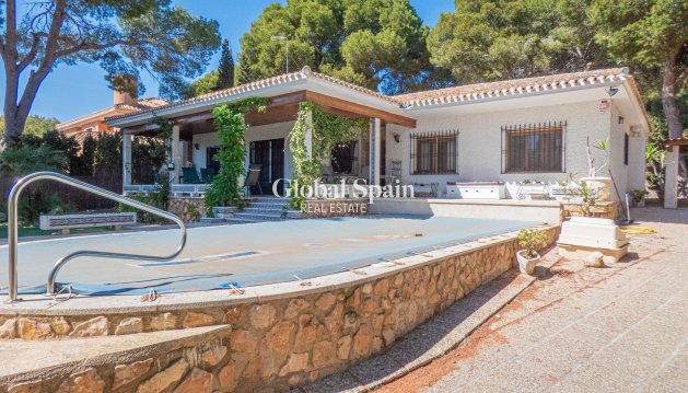 Villa - Resale - DEHESA DE CAMPOAMOR -
                DEHESA DE CAMPOAMOR