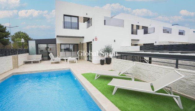 VILLA - Resale - DOLORES -
                DOLORES