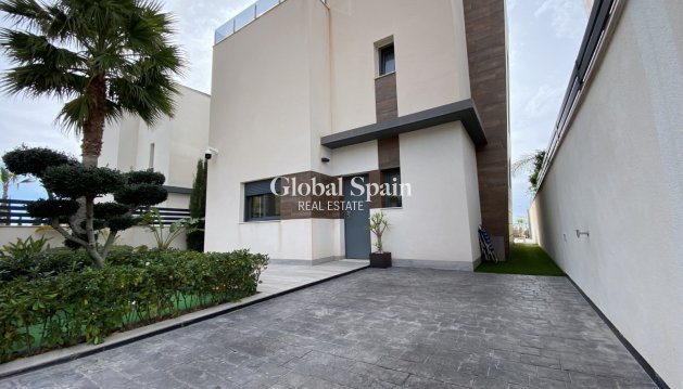 VILLA - Resale - FINESTRAT -
                FINESTRAT
