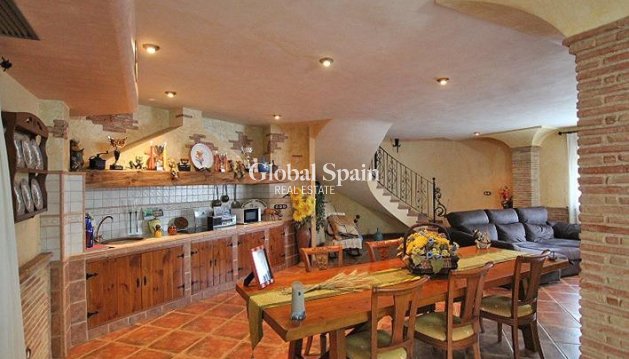 VILLA - Resale - FORMENTERA DEL SEGURA -
                C- Cooperativa