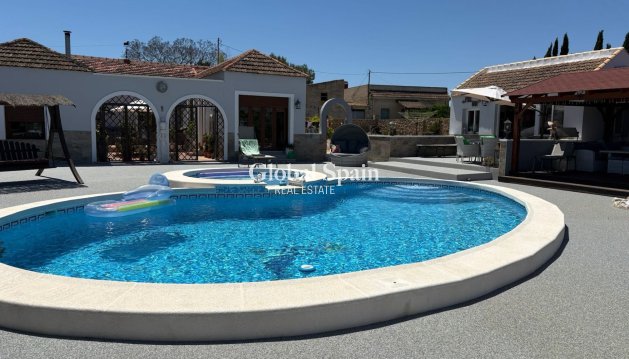 Villa - Resale - Jacarilla -
                Jacarilla