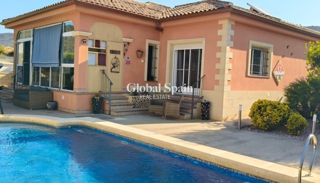 VILLA - Resale - LA ROMANA -
                Inland