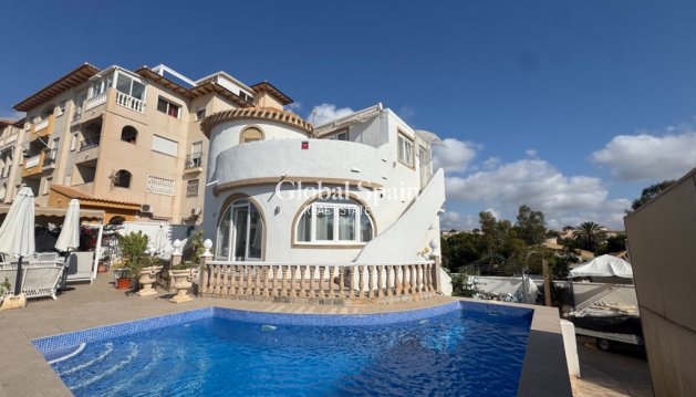 Villa - Resale - LA ZENIA -
                LA ZENIA