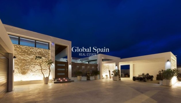 VILLA - Resale - LOS ALCÁZARES -
                LOS ALCÁZARES