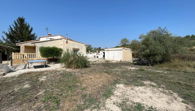 Villa - Resale - Millena -
                Millena