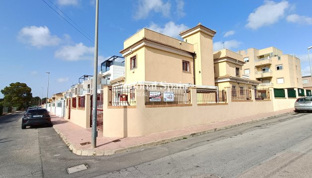 VILLA - Resale - ORIHUELA COSTA -
                Costa Blanca