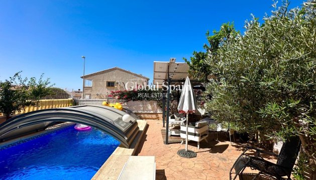 VILLA - Resale -
                ORIHUELA COSTA - GSR-38139