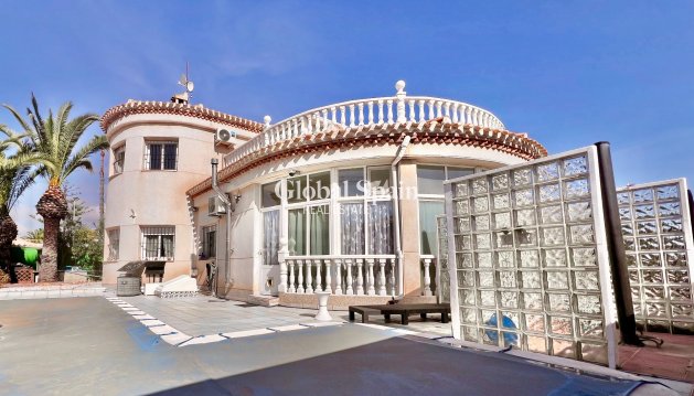 VILLA - Resale - ORIHUELA COSTA -
                La Zenia