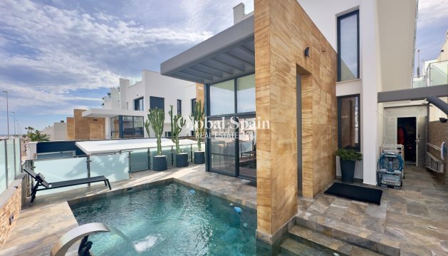 VILLA - Resale - ORIHUELA COSTA -
                Lomas de Cabo Roig