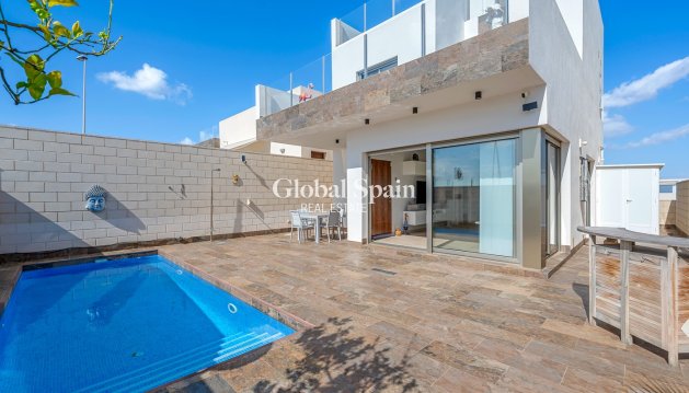 VILLA - Resale -
                ORIHUELA - GSR-44697