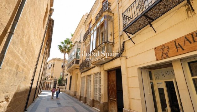 VILLA - Resale - ORIHUELA -
                Inland