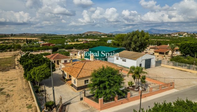 VILLA - Resale - ORIHUELA -
                La Matanza