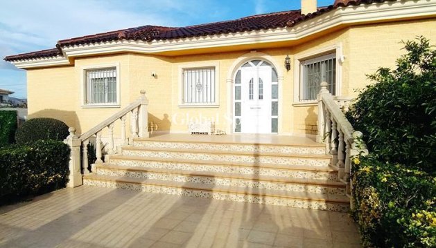 VILLA - Resale - ORIHUELA -
                LOS DESEMPARADOS