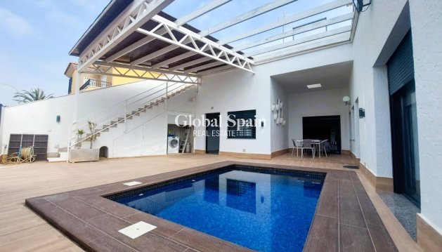 VILLA - Resale - PILAR DE LA HORADADA -
                Costa Blanca