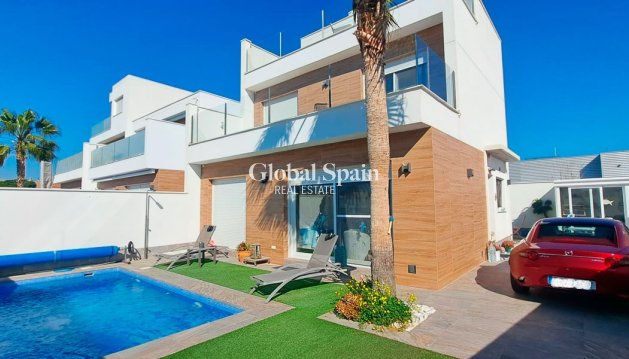 VILLA - Resale - Pilar de La Horadada -
                Pilar de La Horadada - Town