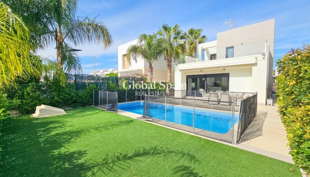 VILLA - Resale - ROJALES -
                Cuidad Quesada