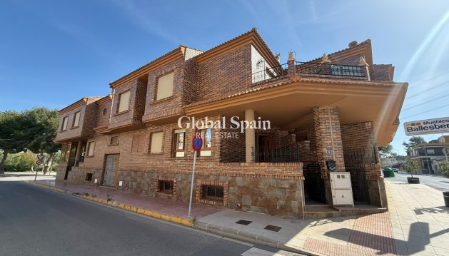 VILLA - Resale - ROJALES -
                Rojales