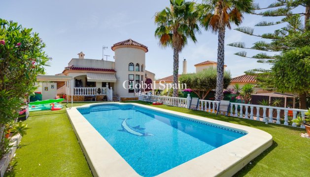 VILLA - Resale - SAN FULGENCIO -
                Costa Blanca