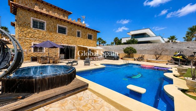 VILLA - Resale - SAN FULGENCIO -
                Costa Blanca