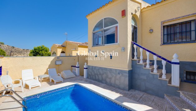 VILLA - Resale - SAN FULGENCIO -
                LA MARINA