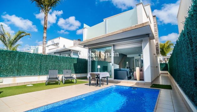 VILLA - Resale - SAN PEDRO DEL PINATAR -
                Lo Pagan