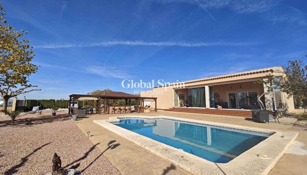 VILLA - Resale - SAX -
                Inland