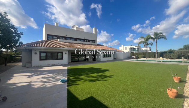 VILLA - Resale - SUCINA -
                Inland