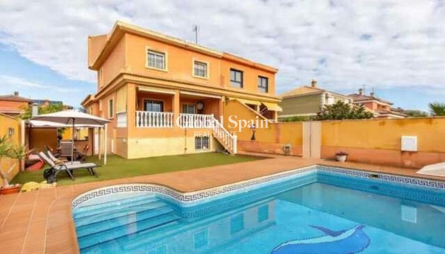 VILLA - Resale - TORREVIEJA -
                Aguas Nuevas