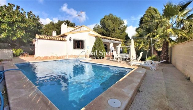 VILLA - Resale - TORREVIEJA -
                Costa Blanca