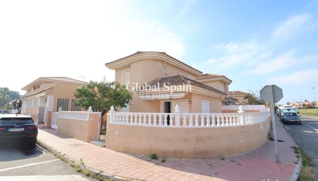 VILLA - Resale - TORREVIEJA -
                Costa Blanca