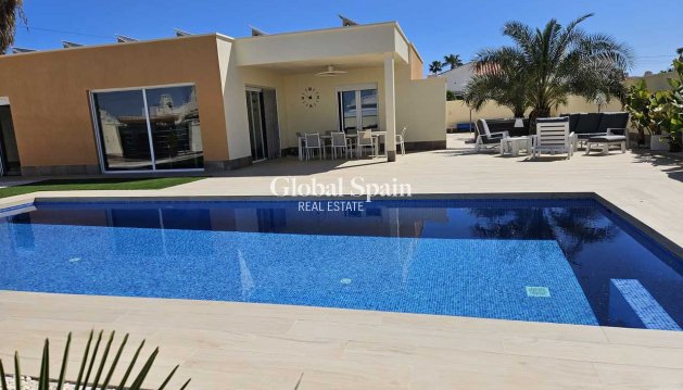 VILLA - Resale - TORREVIEJA -
                Costa Blanca