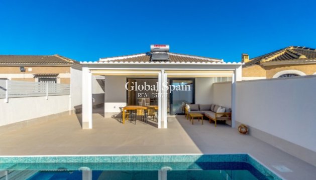 VILLA - Resale - TORREVIEJA -
                Costa Blanca