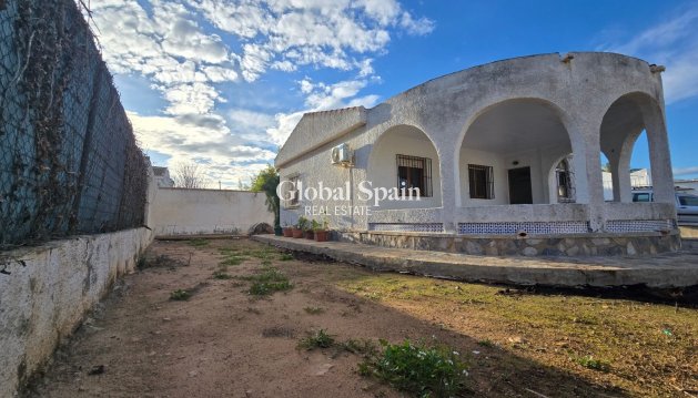 VILLA - Resale - TORREVIEJA -
                El Chaparal