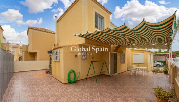 VILLA - Resale -
                TORREVIEJA - GSR-72031