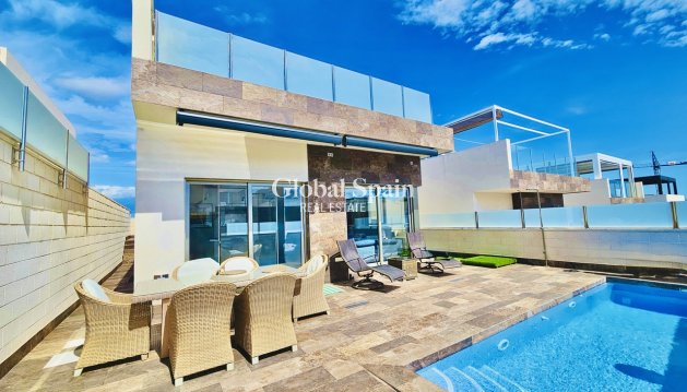 VILLA - Resale - VILLAMARTÍN -
                Costa Blanca